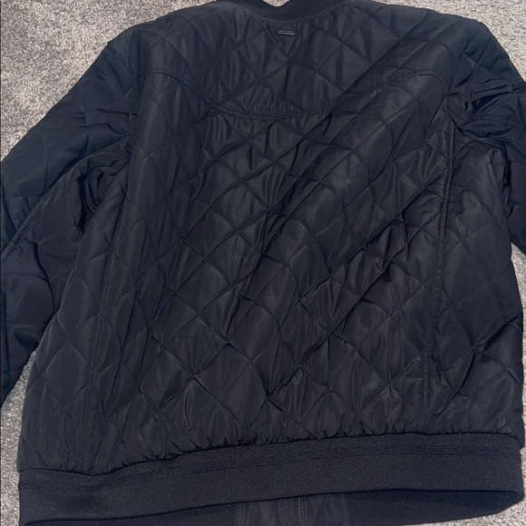 Calvin Klein Black Quilted Bomber Jacket with Sleeve Pocket - Picture 4 of 4
